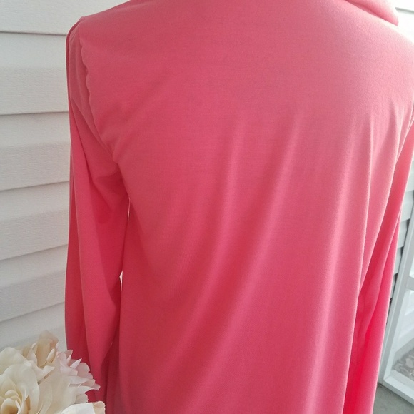 💋NWOT Gorgeous Coral/Pink Top - Picture 2 of 3
